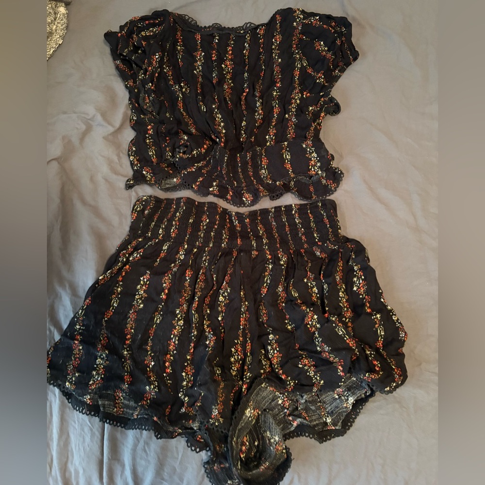 Floral Black Two-Piece Set - Picture 2 of 4